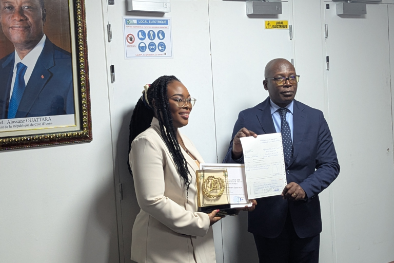 Notre Manager Générale reçoit le 3ᵉ Prix National d’Excellence 2025